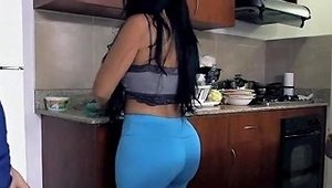 Huge Ass And Tits On This Maid Free Latina Hd Porn 90